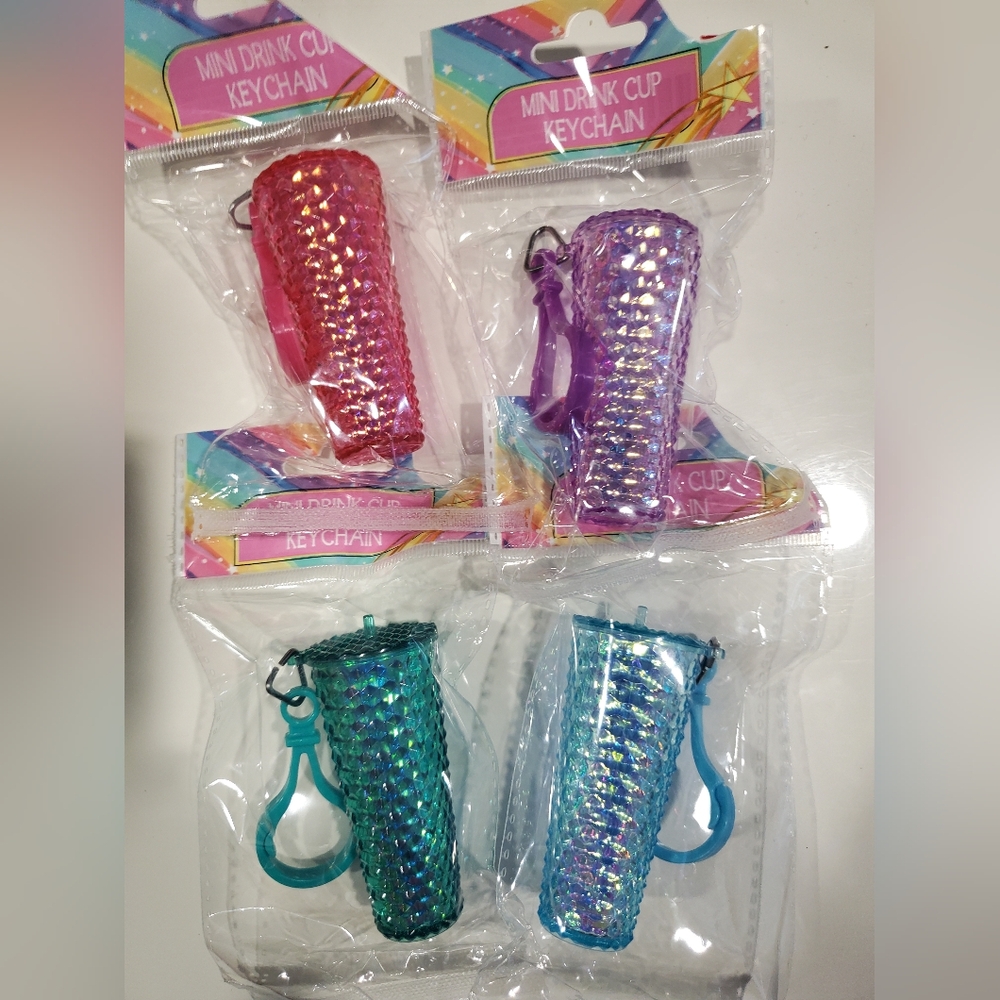 TIC TOC Colorful Mini Cup Keychain Set